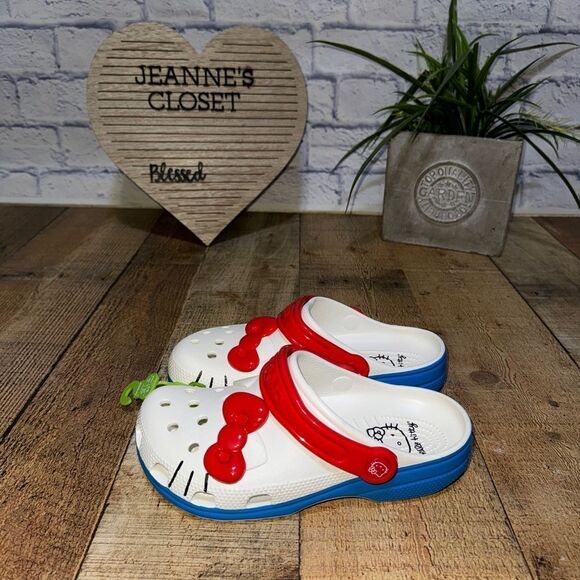 Crocs Hello Kitty Clog nwt - Picture 1 of 6